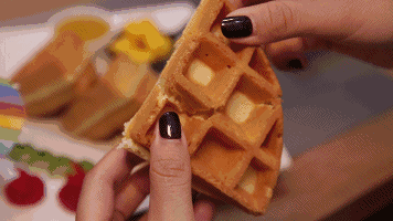 除了三明治饼盘,还有专门的「华夫饼盘」,偶尔想改善早餐口味,或者