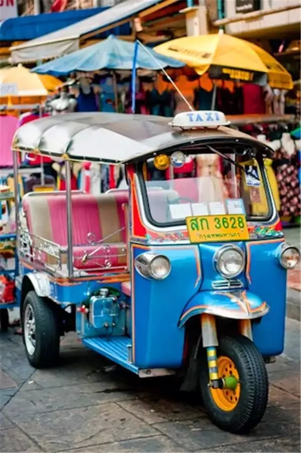 泰国的三轮出租车.